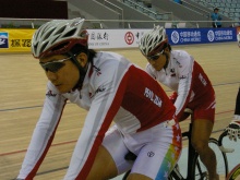 渡邉、永井の表情にも真剣さが増している
