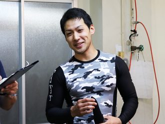 新山将史選手