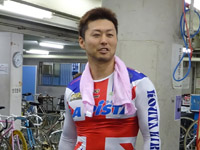 平原康多選手