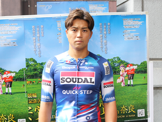 窓場千加頼選手