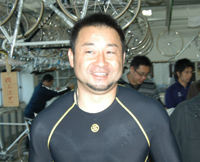 山崎芳仁選手