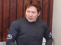 新井秀明選手