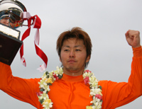 平原康多選手