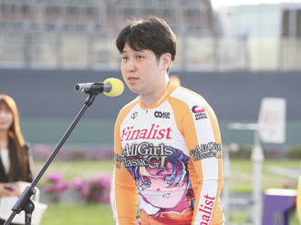 決勝7番車、柳原真緒選手