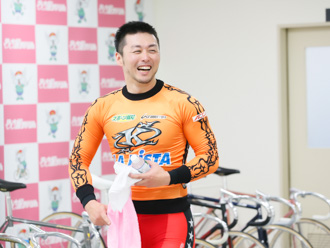 平原康多選手