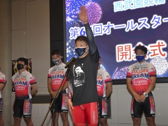 敢闘宣言をする宿口陽一選手