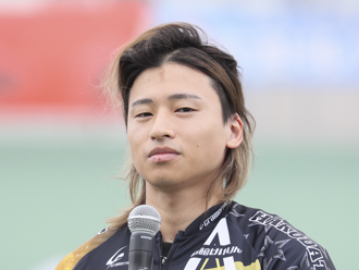 シャイニングスター賞8番車、山口拳矢選手