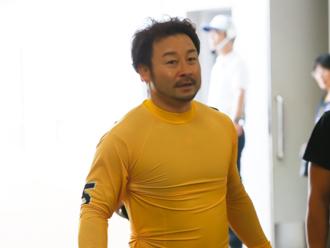 山崎芳仁選手