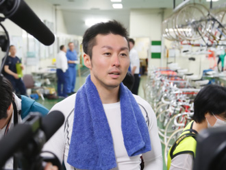 平原康多選手