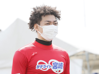 山崎賢人選手