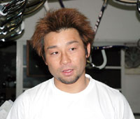 山崎芳仁