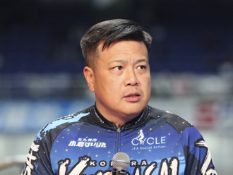 決勝3番車、荒井崇博選手