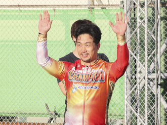 南修二選手