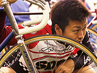 平原康多選手