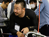 山崎芳仁選手