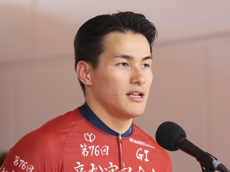 決勝4番車、太田海也選手