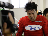 荒井崇博選手