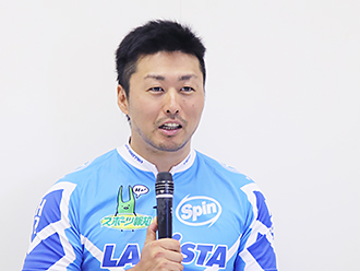 平原康多選手