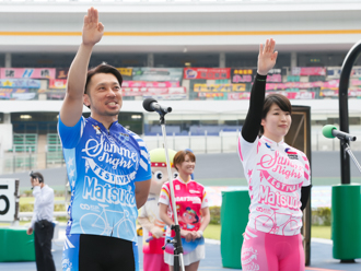 敢闘宣言をする和田健太郎選手、石井貴子選手