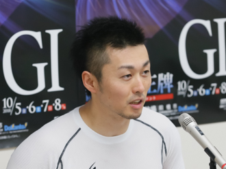 平原康多選手