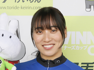 久米詩選手