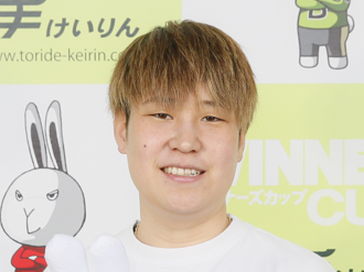 柳原真緒選手