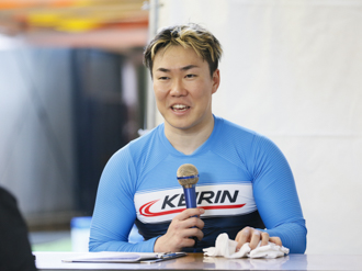 山田諒選手