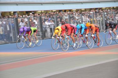 昨年のＳＰＲ賞ゴール。③伏見俊昭が１着