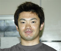 新田康仁